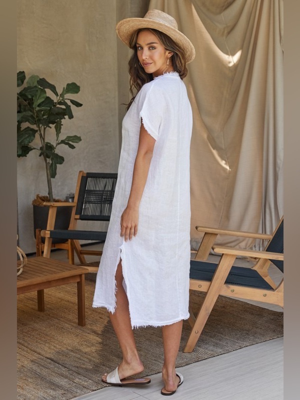(12267/154217-WHT) LINEN SHORT SLEEVE TUNIC DRESS WITH FRAYED DETAIL - Picture 3 of 3